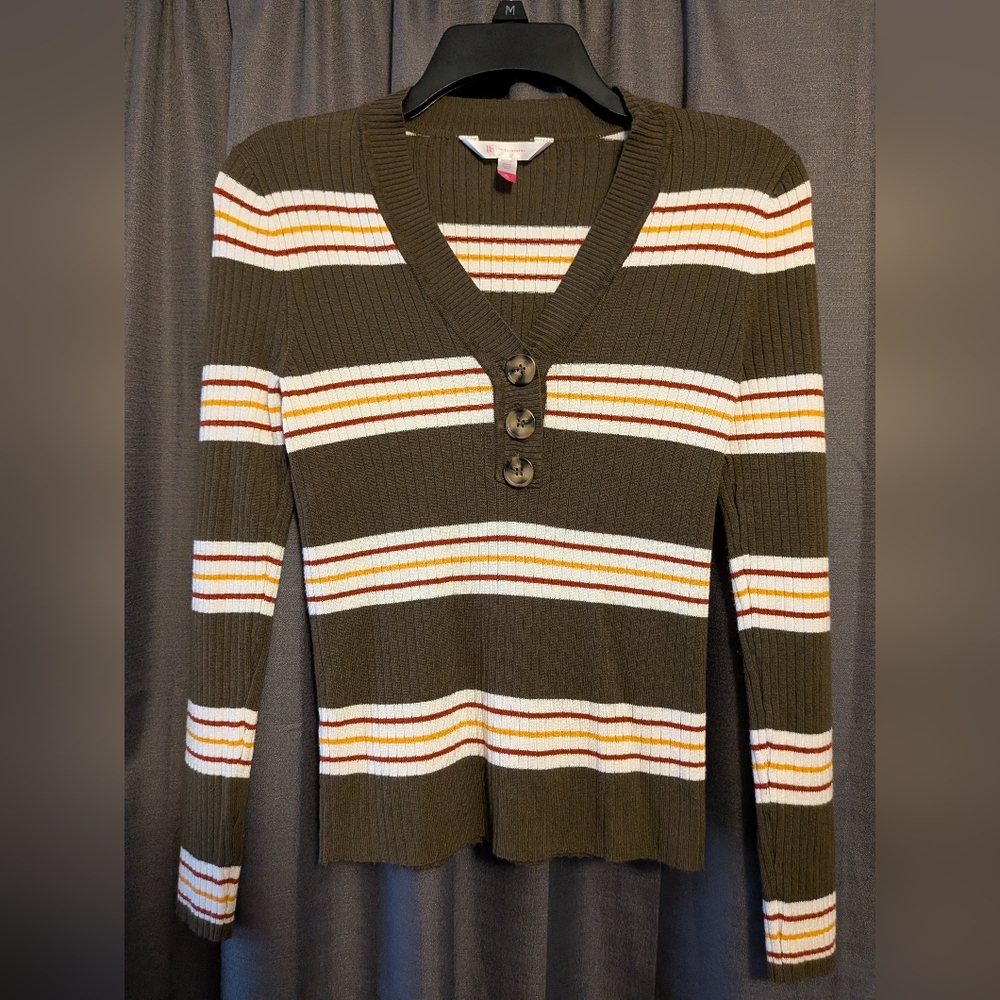 No Boundaries Olive Green Striped Long Sleeve Ribbed V-neck Shirt Sz. M